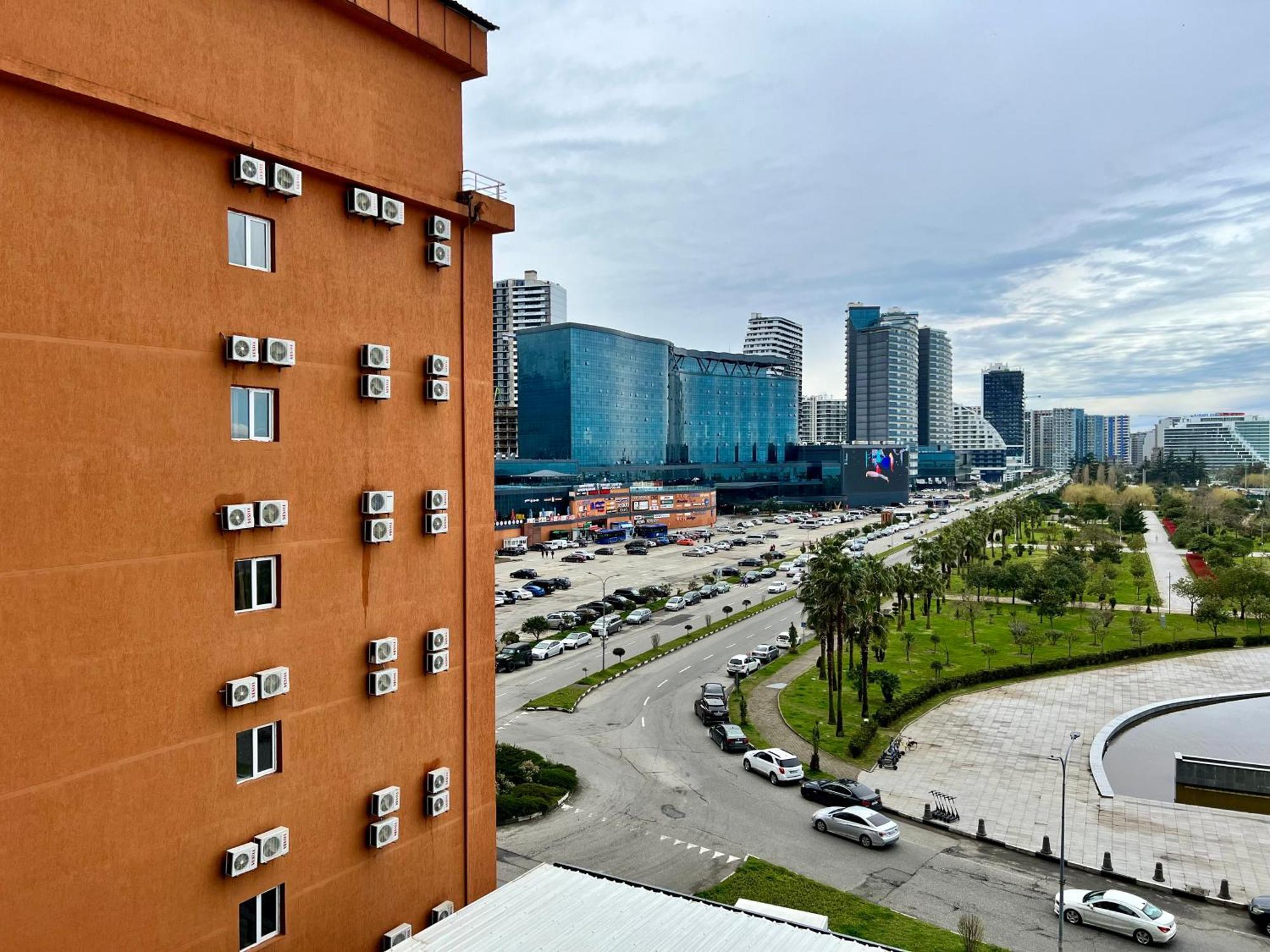 Orbi Beach Tower Batoemi Buitenkant foto